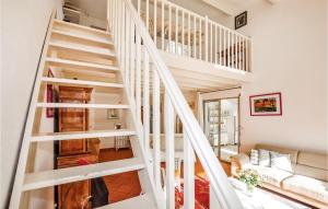 Cozy Home In St Cyprien With Kitchen