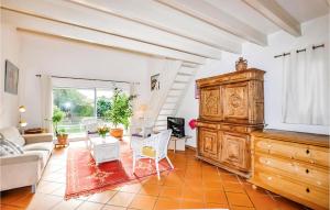 Cozy Home In St Cyprien With Kitchen