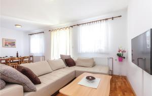 Awesome Apartment In Novi Vinodolski With Wifi 
