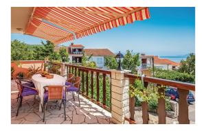 3 Bedroom Cozy Apartment In Crikvenica 