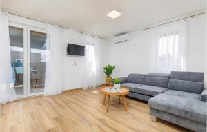 Nice Home In Peroj With House Sea View 