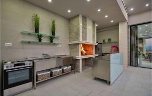 Lovely Home In Imotski With Sauna 