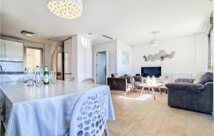 3 Bedroom Nice Home In Torrevieja