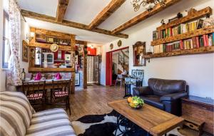 2 Bedroom Beautiful Home In Senj 