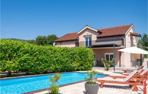 Holiday Home Krivodol 22 With Outdoor Swimmingpool