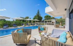 Nice Home In Jehnici With Wifi