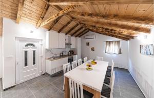 Cozy Home In Ugljane With Wifi