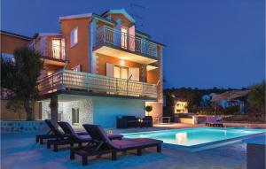 Two-Bedroom Apartment In Sibenik