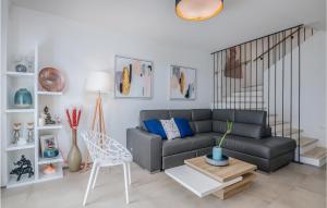 Awesome Home In Novigrad With Kitchen