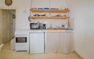 1 Bedroom Lovely Apartment In Ghisoni