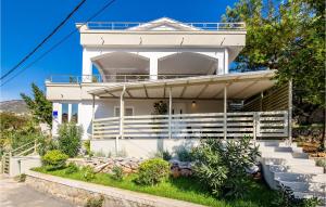 Gorgeous Home In Cesarica 