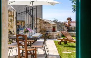 Awesome Home In Barban With Wifi