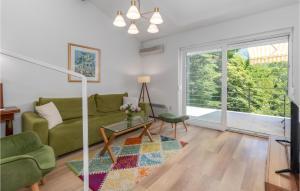 Beautiful Home In Crikvenica With Kitchen 