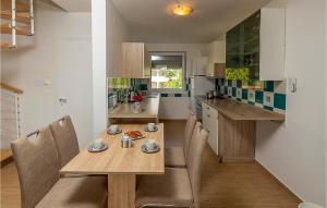Amazing Home In Rosini With Wifi