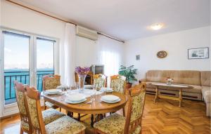 3 Bedroom Awesome Apartment In Senj