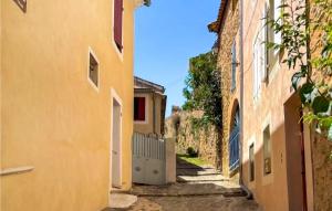 Maisons de vacances 3 Bedroom Stunning Home In Bedoin : photos des chambres