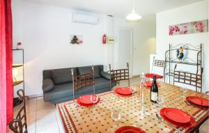 Lovely Home In Grospierres With Wifi