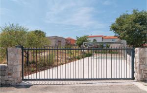 Stunning Home In Primosten With Kitchen