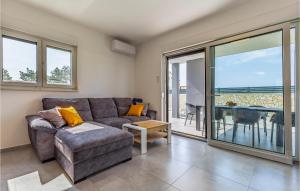 Lovely Home In Pula With Wifi