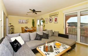 5 Bedroom Lovely Home In Trogir 