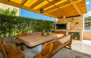 Nice Home In Kozino With Wifi 