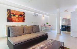 Amazing Home In Novi Vinodolski With Kitchen 