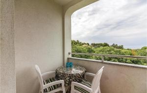 1 Bedroom Stunning Apartment In Pula