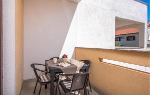 Gorgeous Apartment In Krk With Wifi