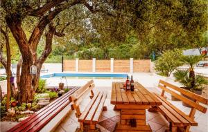 1 Bedroom Awesome Apartment In Klek