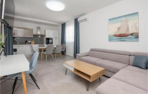 Beautiful Home In Vir With Sauna