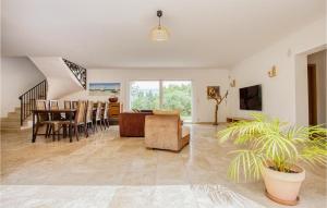 Maisons de vacances Lovely Home In Fayence With Wifi : photos des chambres