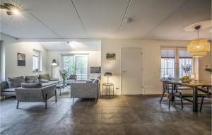 Nice Home In Rijssen With Wifi