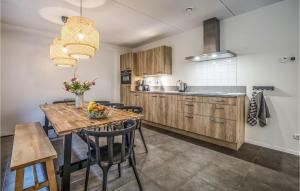 Nice Home In Rijssen With Wifi