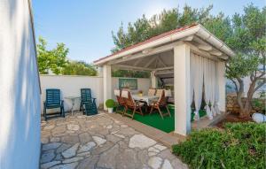 Lovely Apartment In Vir