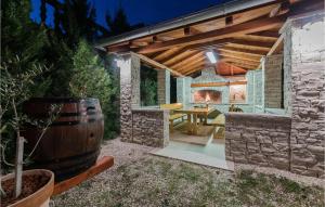 Amazing Home In Vrsi With Wifi 