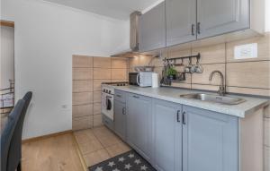 3 Bedroom Stunning Home In Otocac