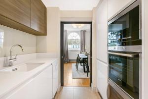 Penthouse Overlooking Hyde Park