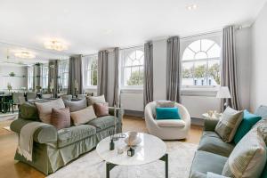 Penthouse Overlooking Hyde Park