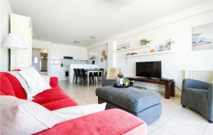 2 Bedroom Lovely Apartment In Oostende