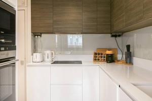 Penthouse Overlooking Hyde Park