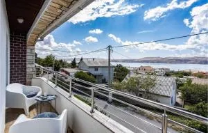 2 Bedroom Gorgeous Home In Karlobag - كارلوباغ