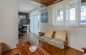 Amazing Home In Karlobag With House Sea View 