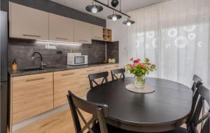 Amazing Home In Karlobag With House Sea View 