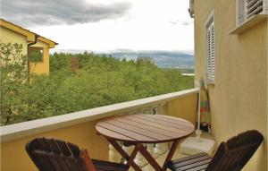 Beautiful Apartment In Malinska 