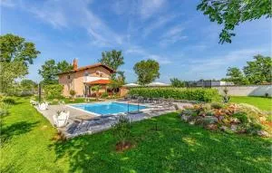 Stunning Home In Marcana - PUY