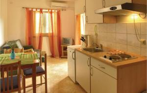 Beautiful Apartment In Malinska 