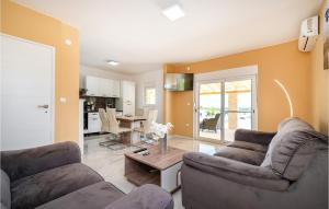 Nice Home In Zemunik Donji With Wifi