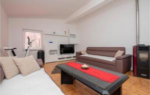 Gorgeous Home In Imotski 