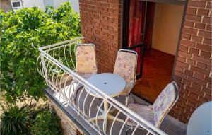 Lovely Home In Maslenica - Jasenice