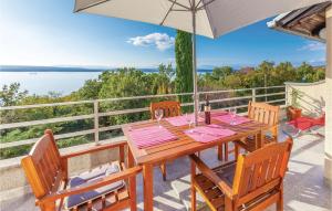 1 Bedroom Nice Apartment In Dramalj